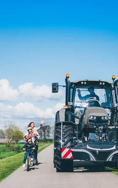 Front tractor bumper for more safety